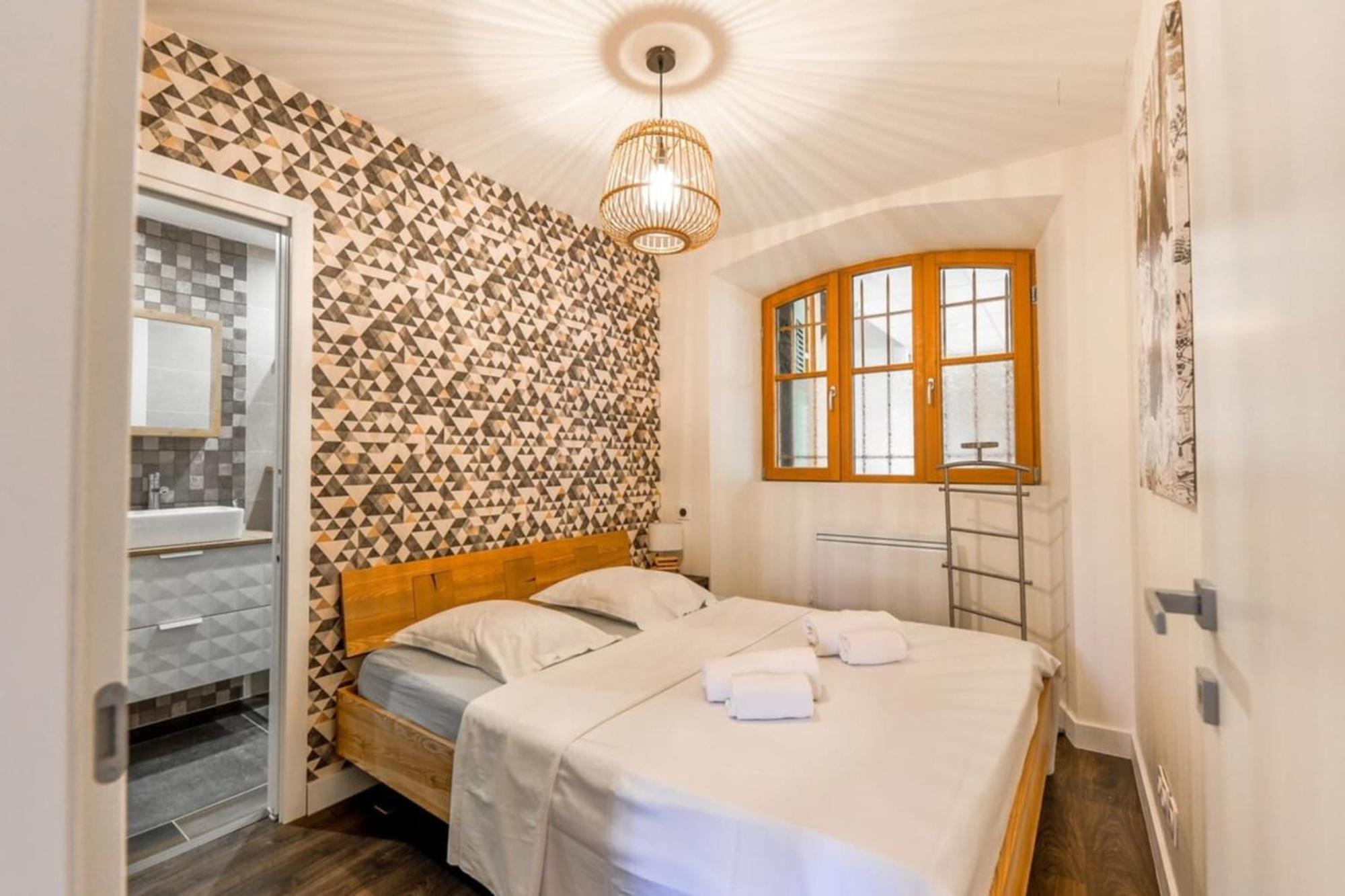 3-Star Rated Apartment In The Heart Of The Old Town With A View Άννεσι Εξωτερικό φωτογραφία