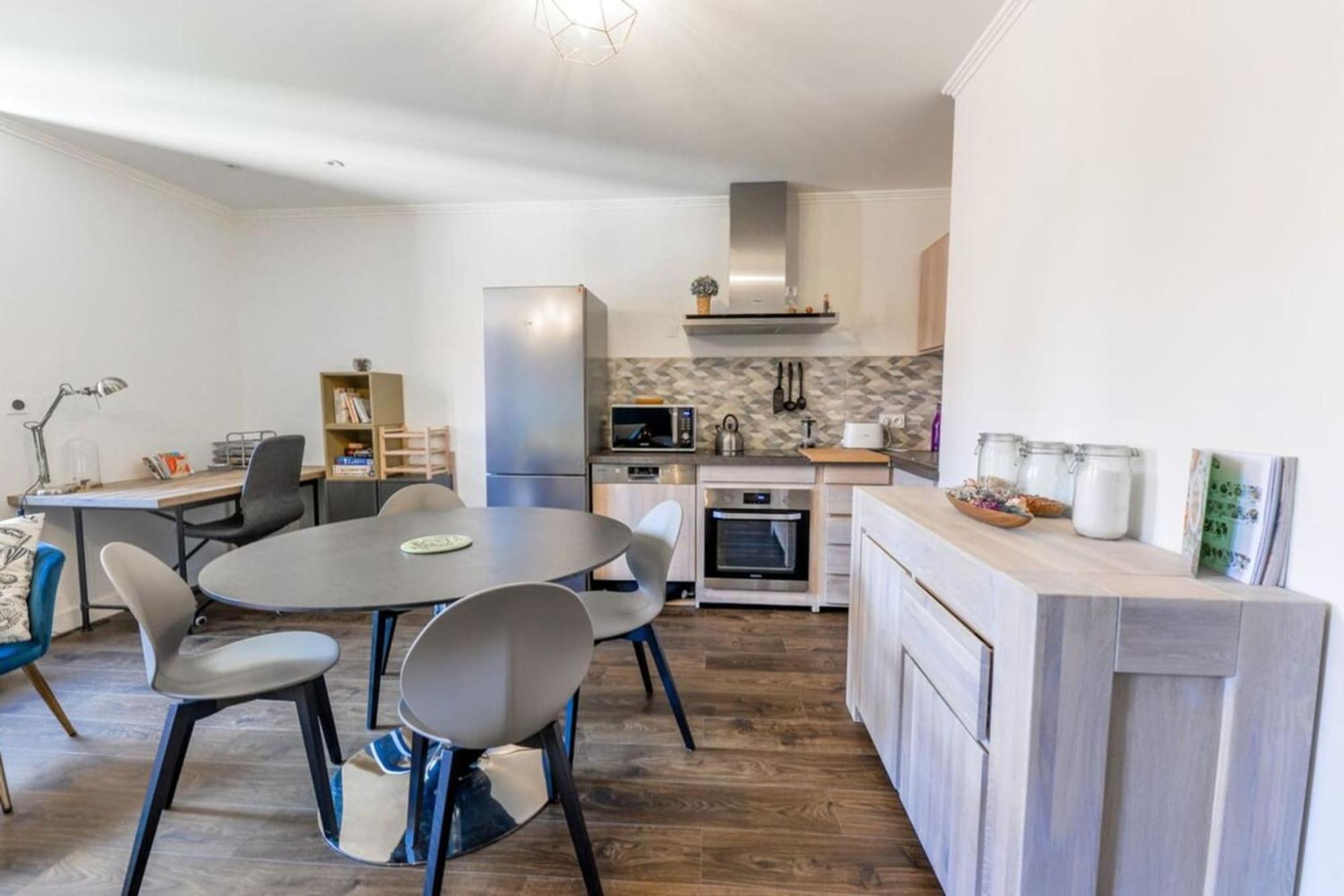 3-Star Rated Apartment In The Heart Of The Old Town With A View Άννεσι Εξωτερικό φωτογραφία
